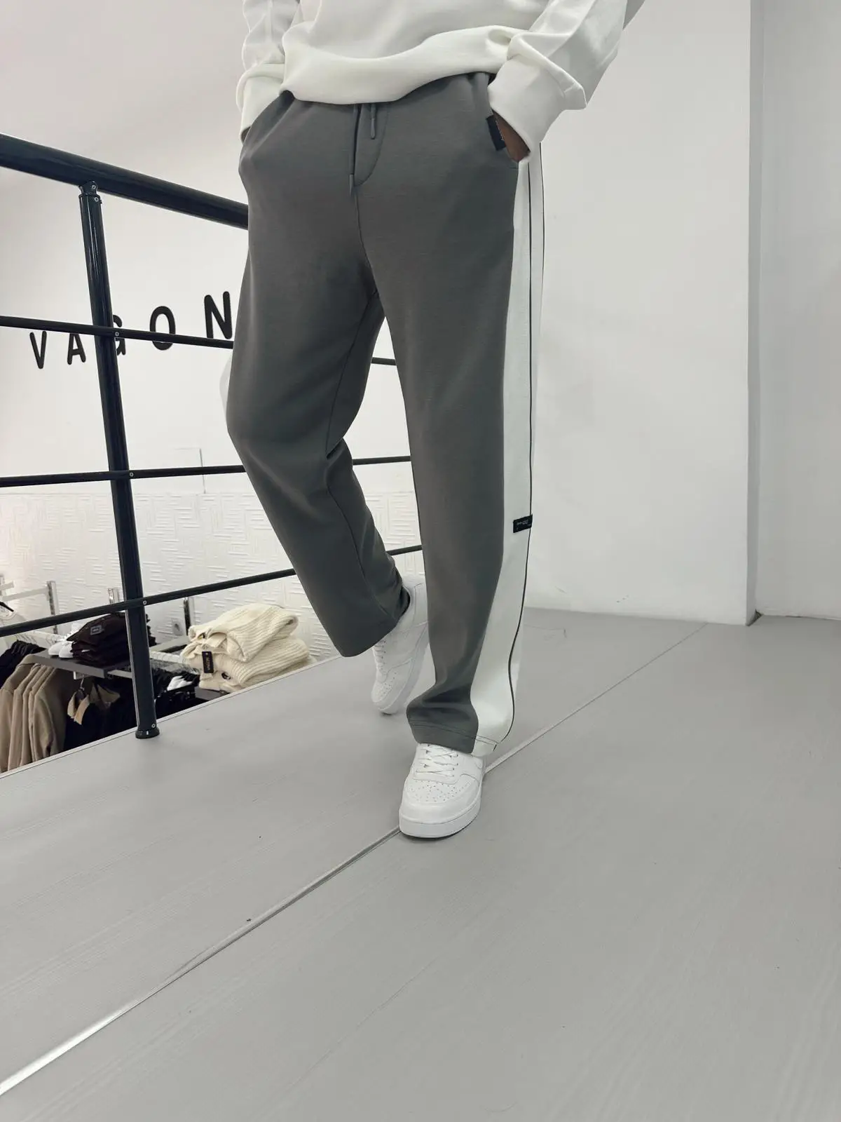 Yanları Şerit Eşofman