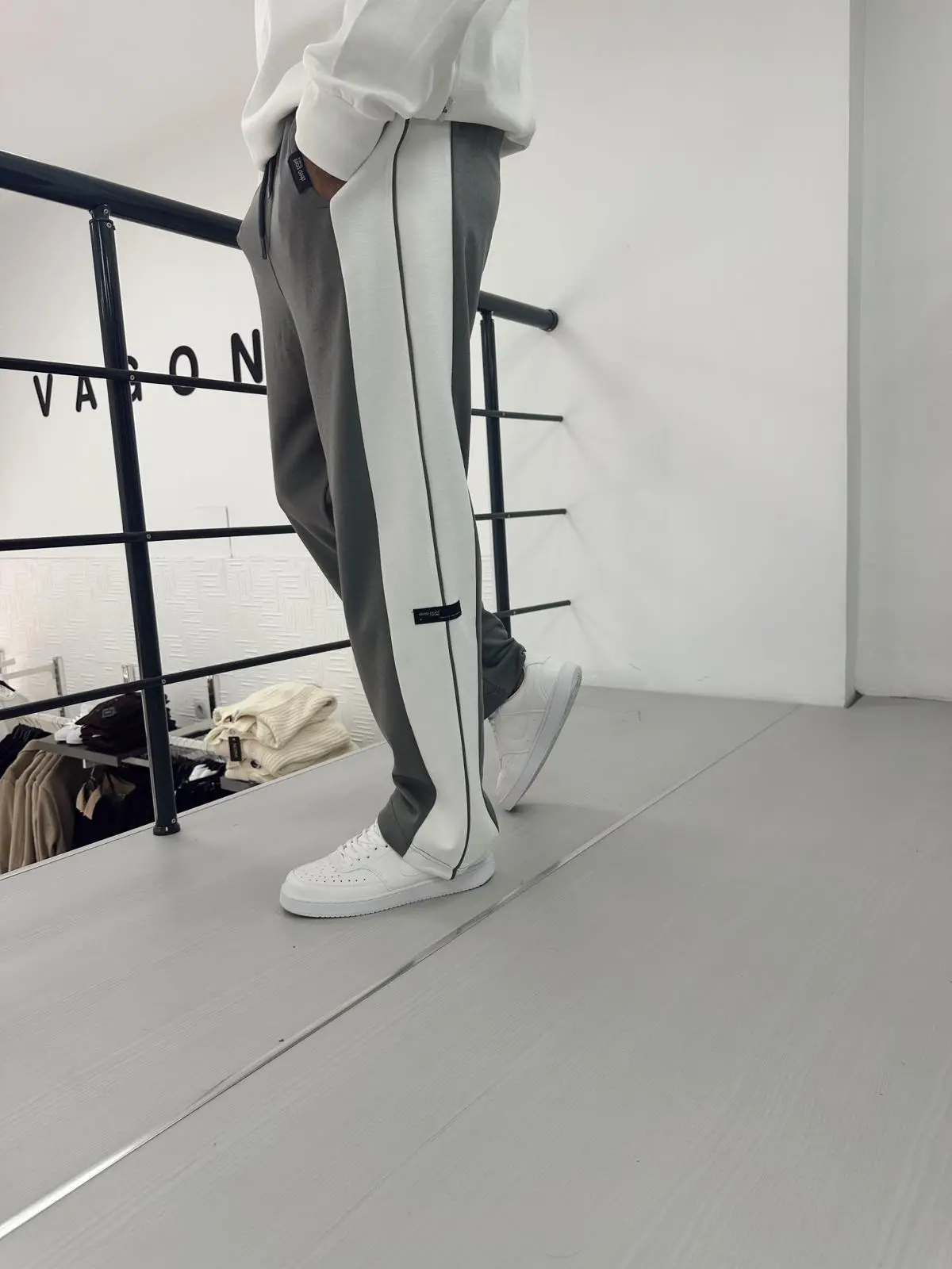 Yanları Şerit Eşofman