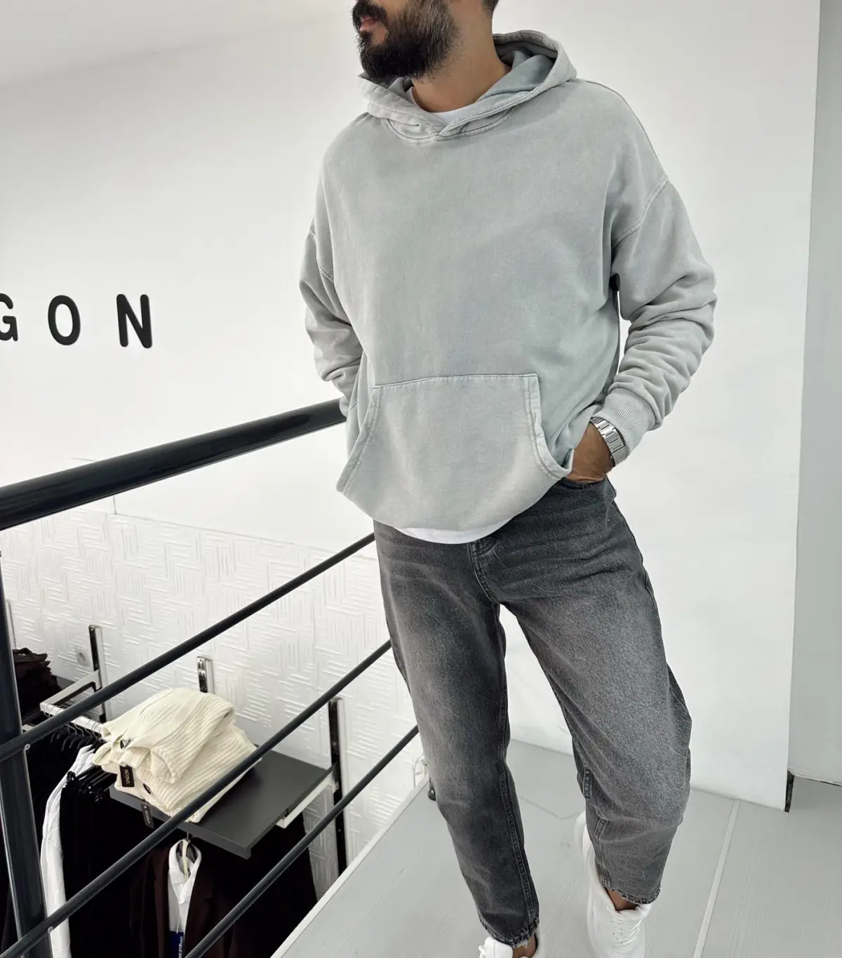 Kapşonlu Yıkamalı Sweatshirt