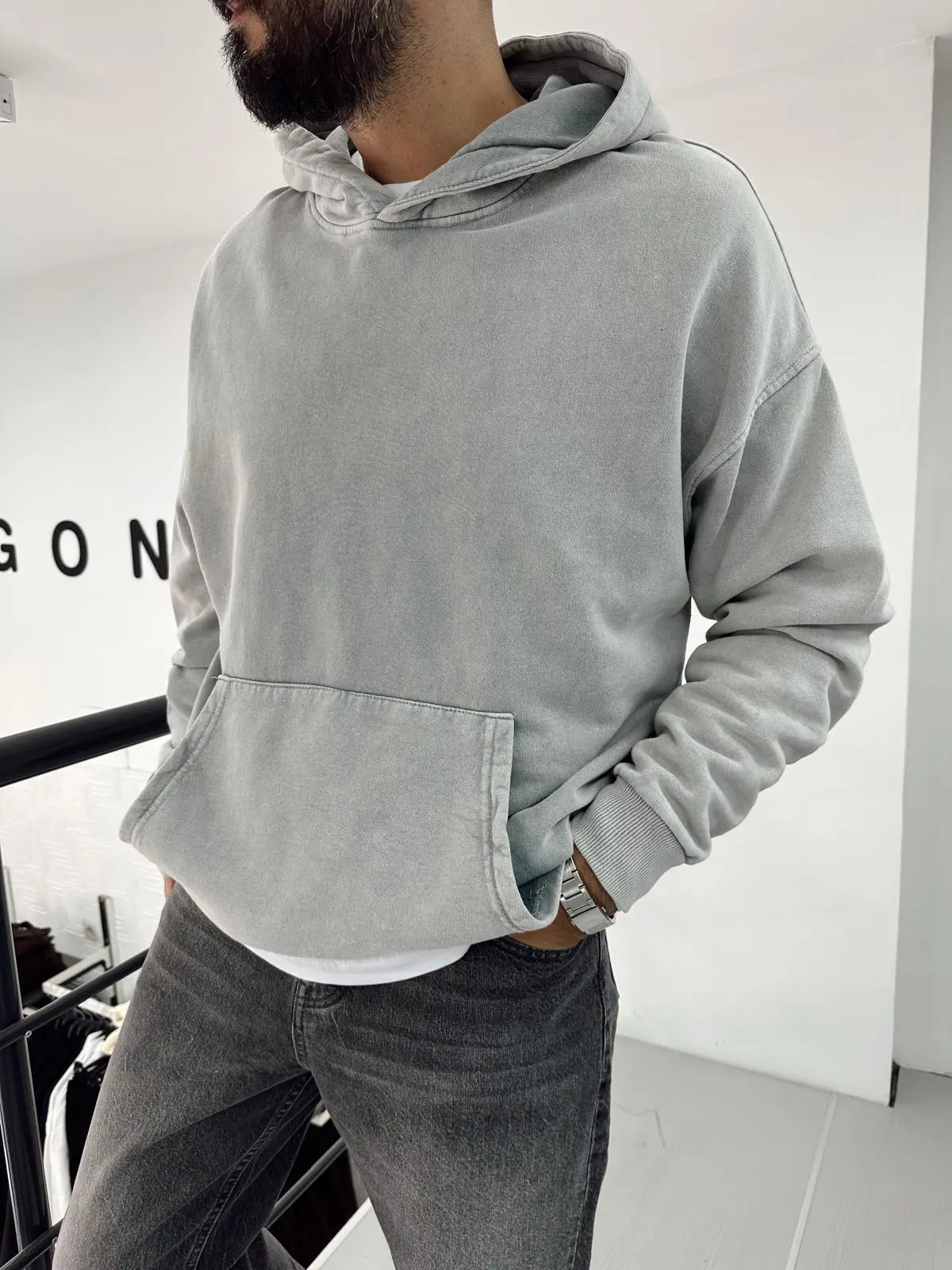 Kapşonlu Yıkamalı Sweatshirt