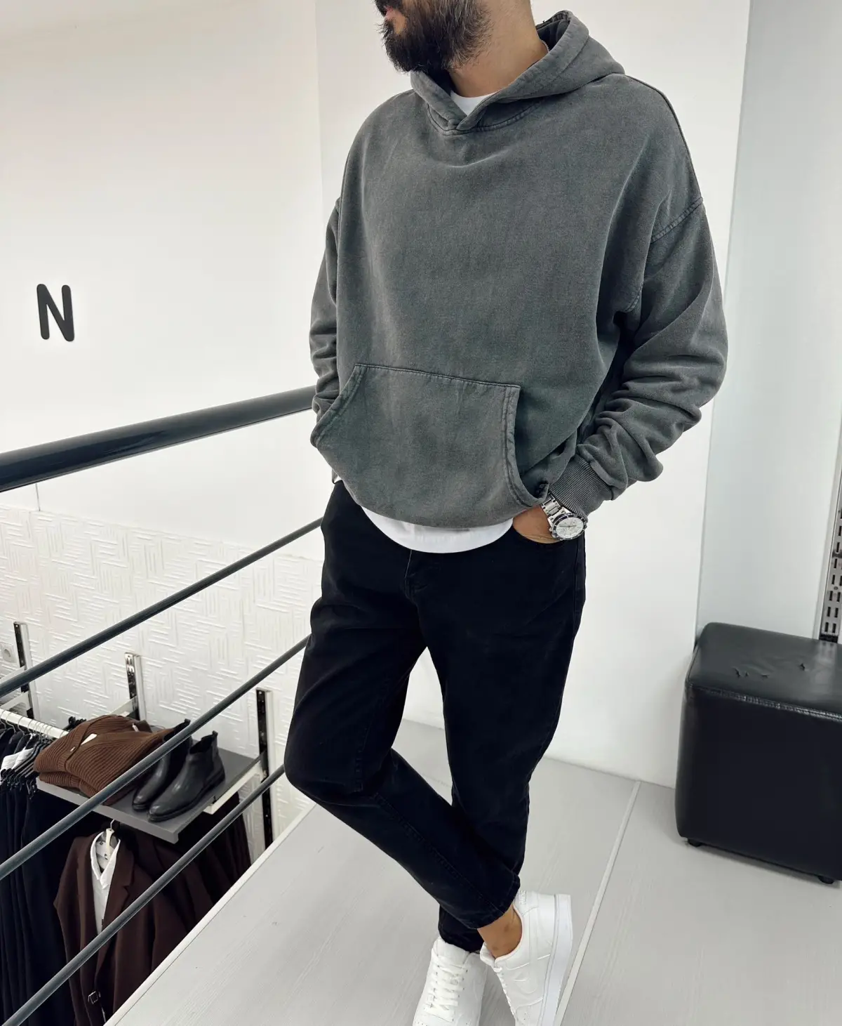 Kapşonlu Yıkamalı Sweatshirt