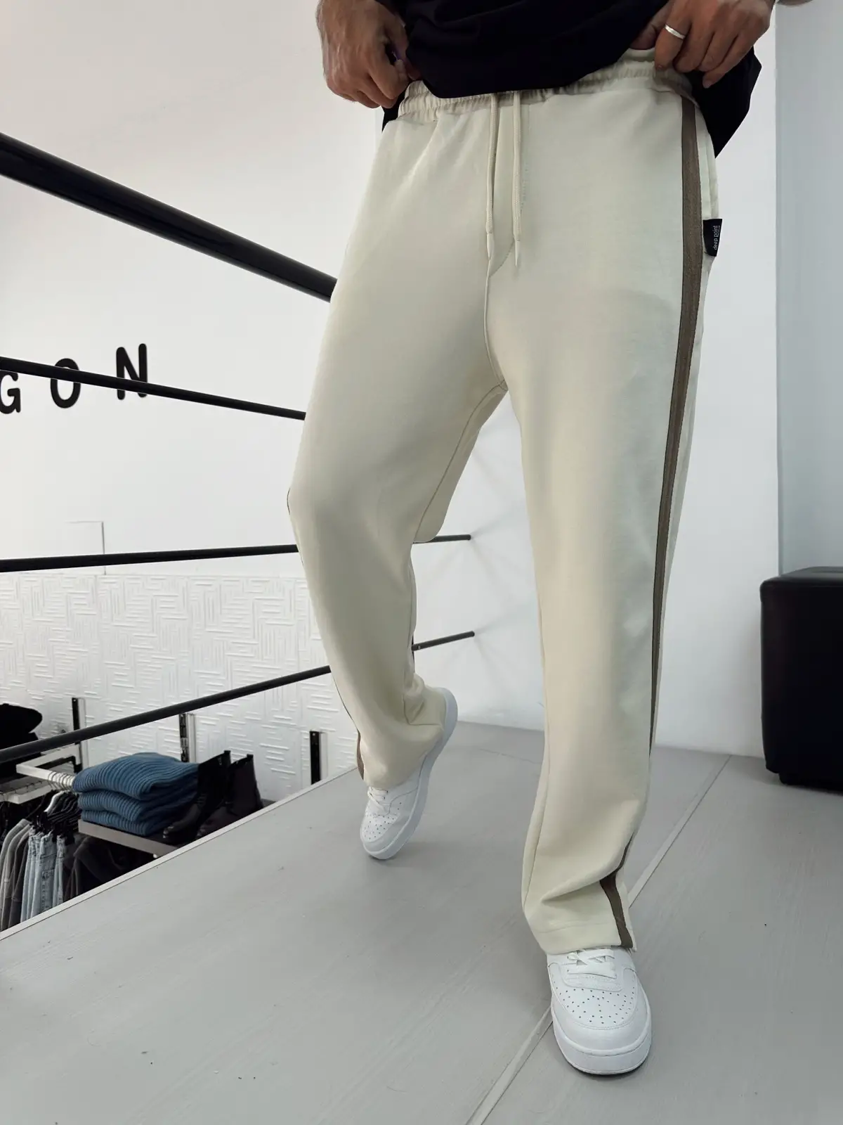 Kesik Paça Çift Şerit Eşofman