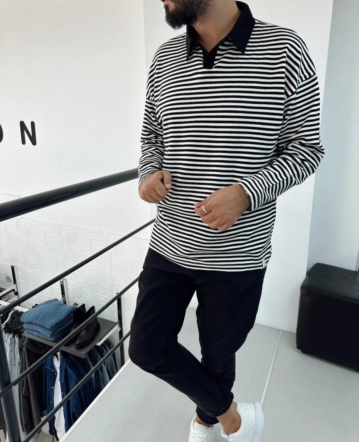 Yakalı Çizgili Sweat