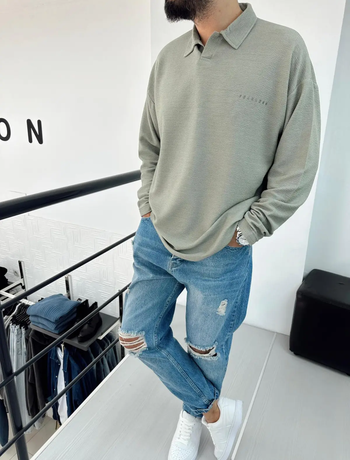 Yakalı Baskılı Sweat