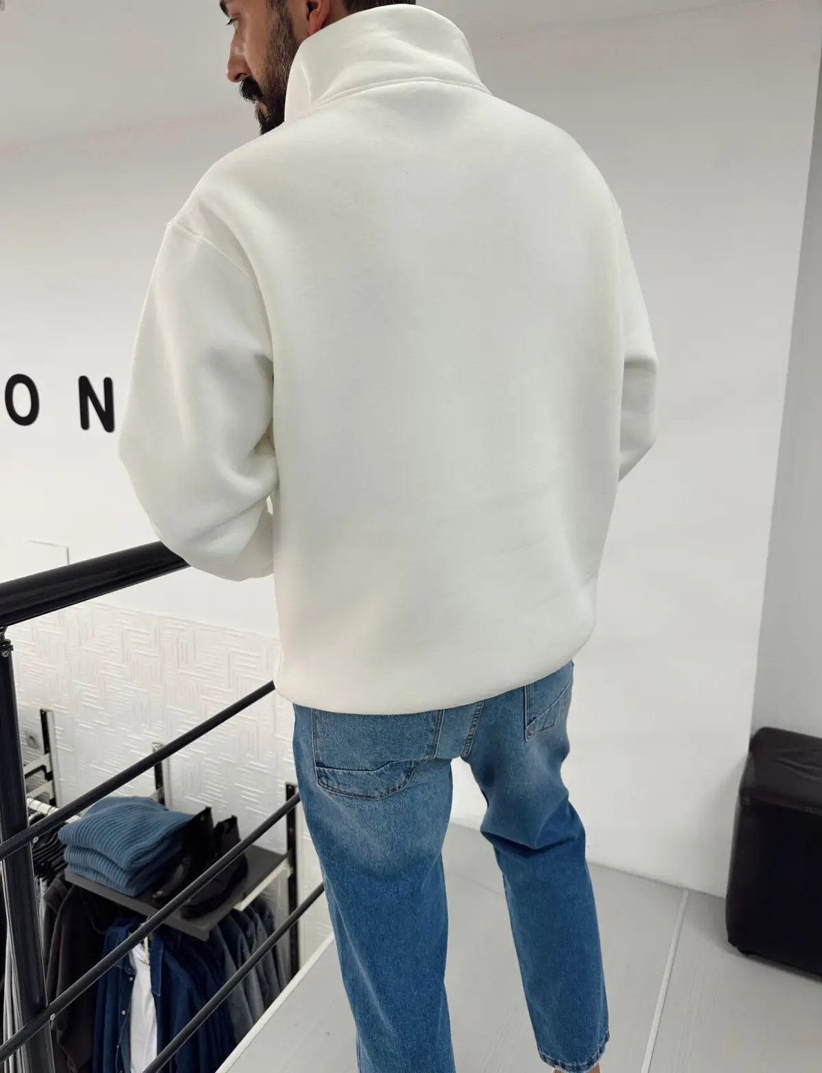 Yaka Fermuar Şardonlu Sweat