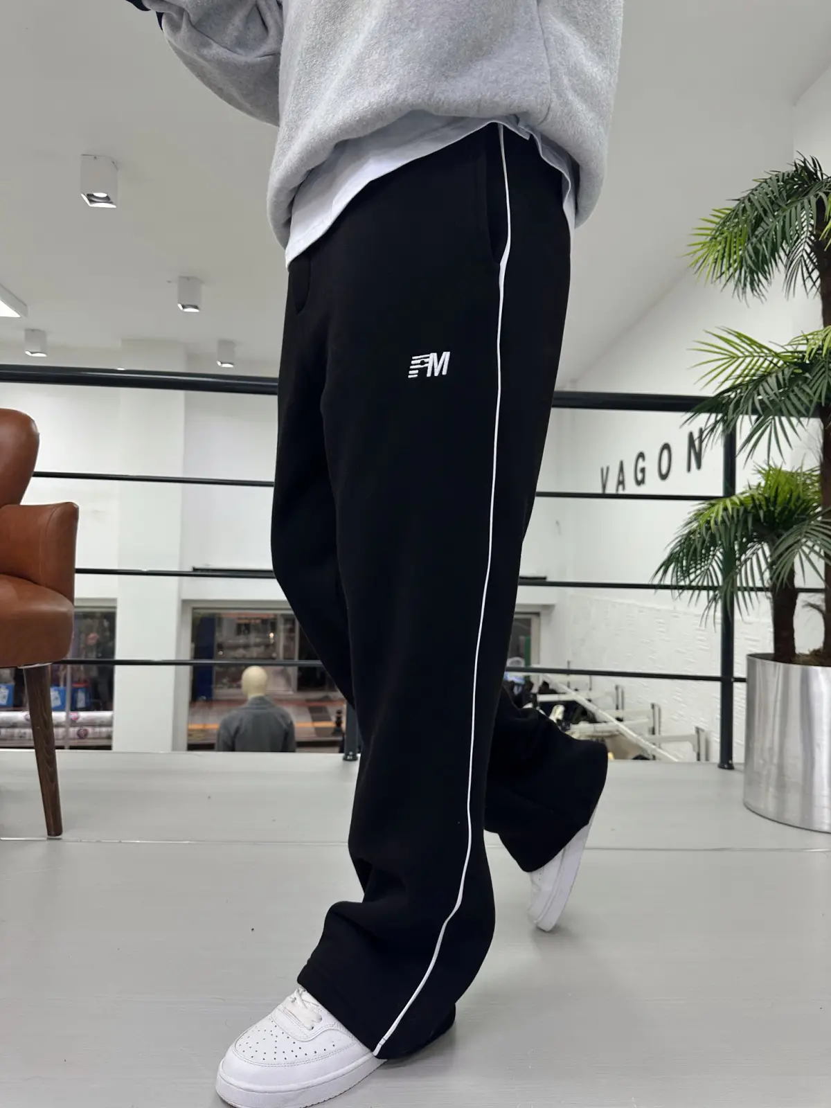 Şerit Detay Baggy Eşofman